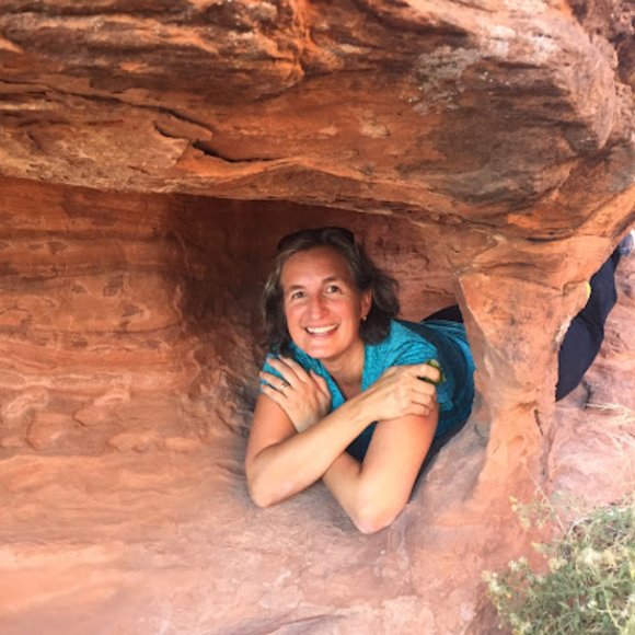 Meet your Posher, Laura - Picture 2 of 2